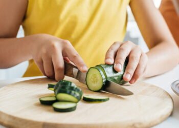 14 poderosos benefícios do pepino para a saúde que você não deve ignorar