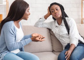 13 assuntos que você nunca deve reclamar para ninguém, segundo especialistas