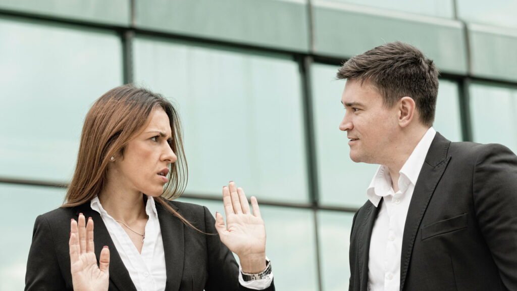 13 assuntos que você nunca deve reclamar para ninguém, segundo especialistas