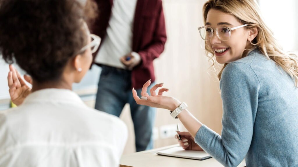 Por que você dá conselhos para os outros, mas não os segue? Veja o que diz a psicologia