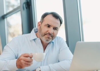 7 comportamentos que demonstram falta de dignidade, segundo a psicologia