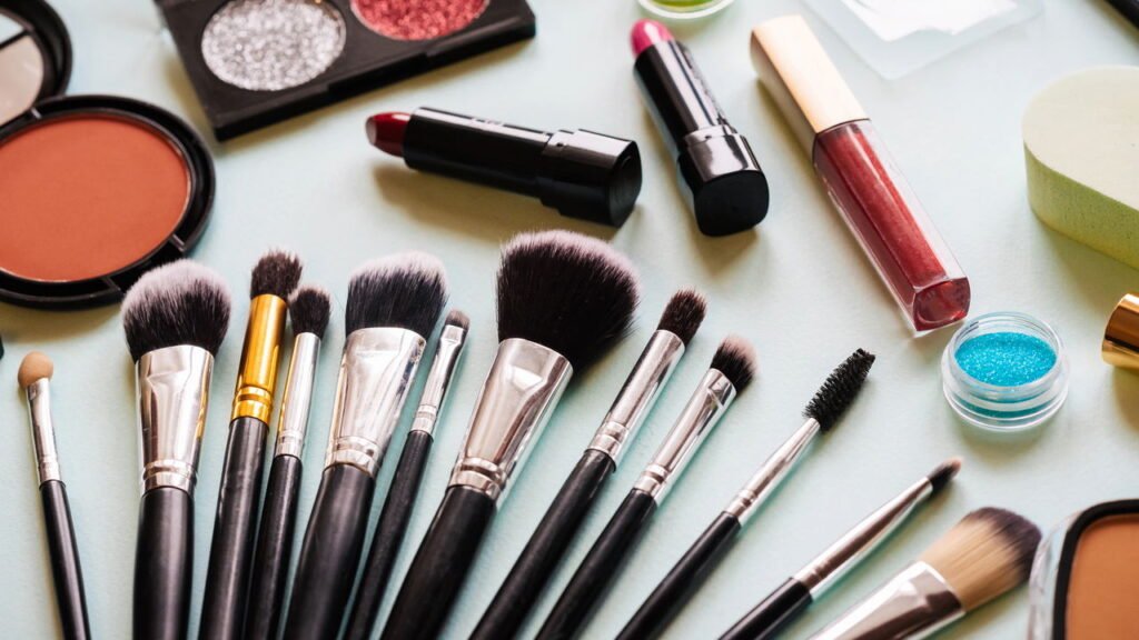 Sua pele merece mais que maquiagem, ela precisa de pincéis limpos