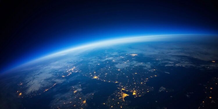 O que acontece com a vida se o campo magnético da Terra mudar? Estudo surpreende