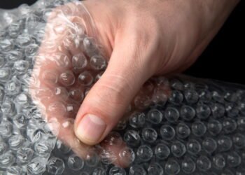 Você não imagina como o plástico-bolha pode salvar seus dias gelados