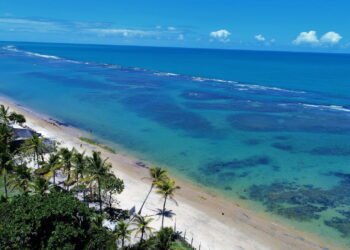 O lugar onde o Brasil foi descoberto ainda encanta com suas belezas