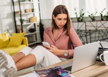 7 sinais de autossabotagem que atrapalham sua vida sem você notar