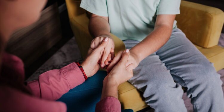 Você sempre acha que está devendo? Saiba o que a psicologia diz sobre isso