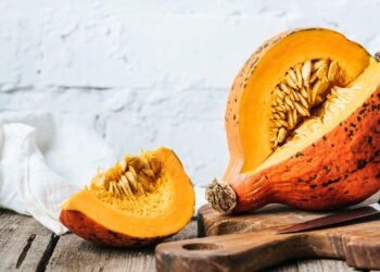 Dá pra plantar abóbora no quintal ou apartamento e colher direto do vaso