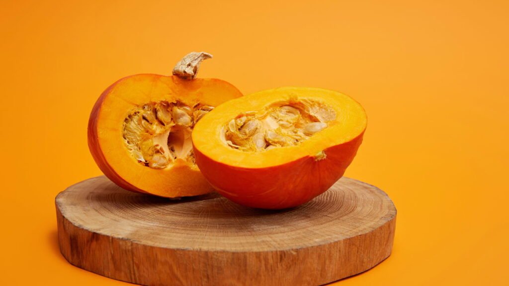 Dá pra plantar abóbora no quintal ou apartamento e colher direto do vaso