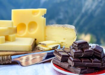 O que acontece na sua cabeça quando você come queijo ou chocolate?