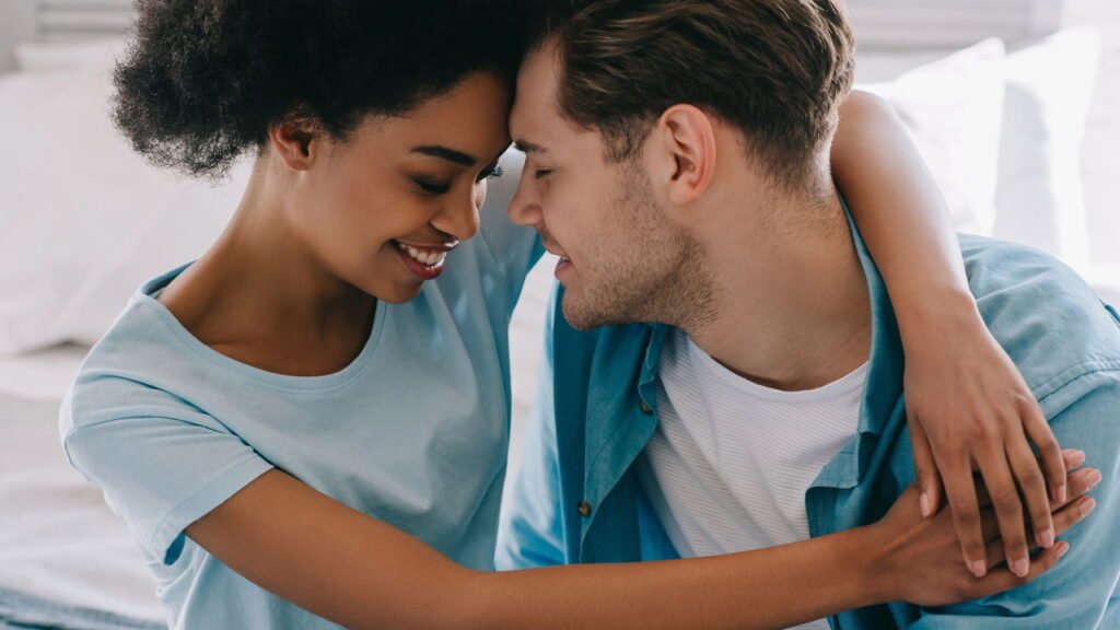 Sinais claros de que a outra pessoa está realmente interessada em você