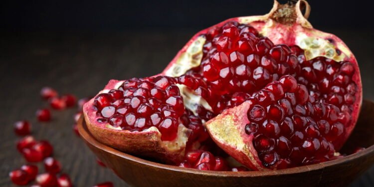 Quem inclui essa fruta na dieta sente diferença na saúde em poucos dias
