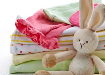 Como lavar roupa de bebê sem causar alergias