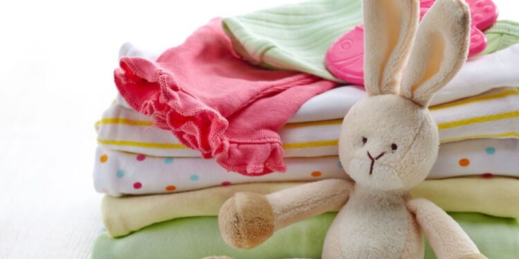 Como lavar roupa de bebê sem causar alergias