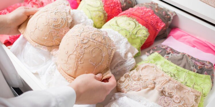 Como lavar roupa íntima para evitar problemas de saúde