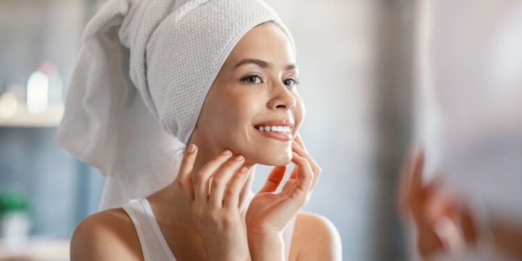 O hábito silencioso que pode estar sabotando sua rotina de skincare