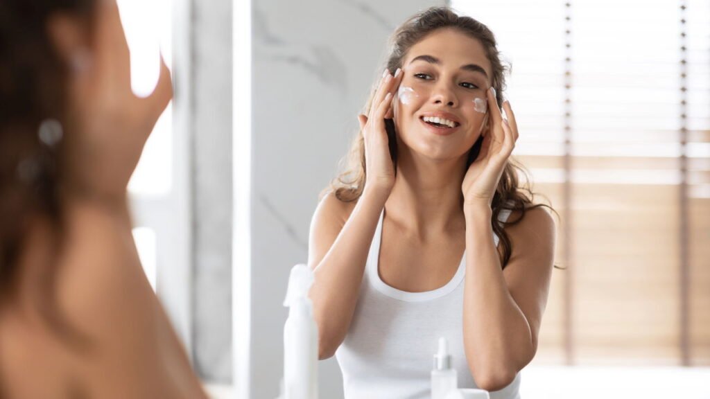 O hábito silencioso que pode estar sabotando sua rotina de skincare