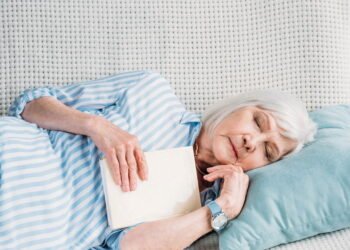 Como melhorar o Sono na velhice de forma natural