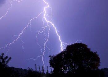 Como funciona uma tempestade de raios? Descubra como esse fenômeno acontece