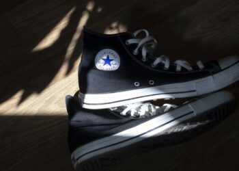 Descubra para que servem os buracos perto da sola do All-Star