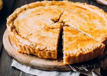 Receita clássica de torta de carne moída com purê para qualquer ocasião