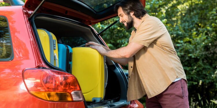 Viagem de carro - Créditos: depositphotos.com / VitalikRadko