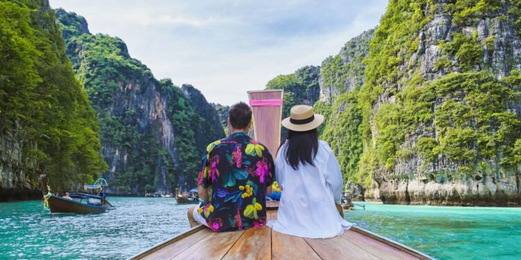 Viajar - Créditos: depositphotos.com / fokkebok