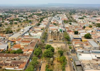 Cidades onde o coração encontra abrigo e o bolso encontra descanso