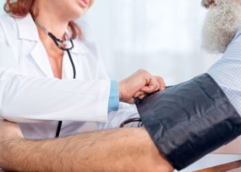 Se você passou dos 50 precisa ficar atento aos sinais das doenças mais comuns