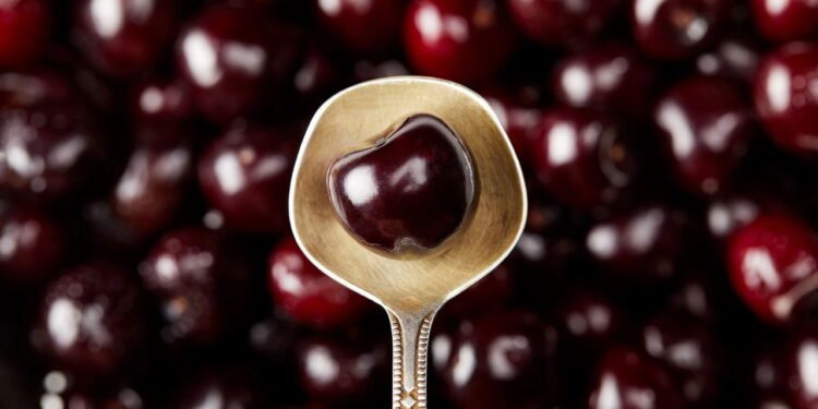 Cereja- Créditos: depositphotos.com / AntonMatyukha