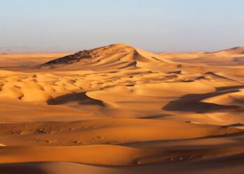 NASA descobre “mancha branca” no deserto do Saara, cientistas ficam surpresos