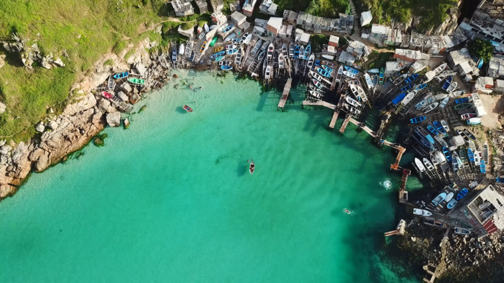 O paraíso brasileiro que encanta com águas cristalinas de tirar o fôlego