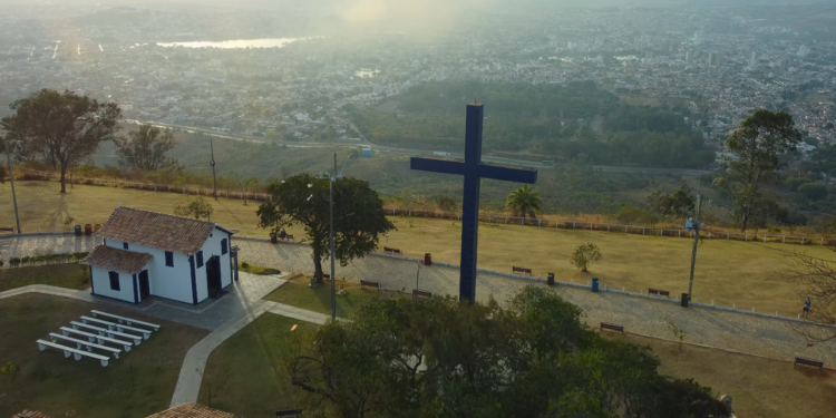 Cidade das lagoas encantadas é um refúgio de tranquilidade para se viver
