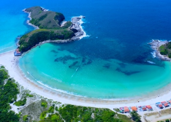 A cidade do Rio de Janeiro onde paisagens únicas acompanham uma vida leve e aconchegante
