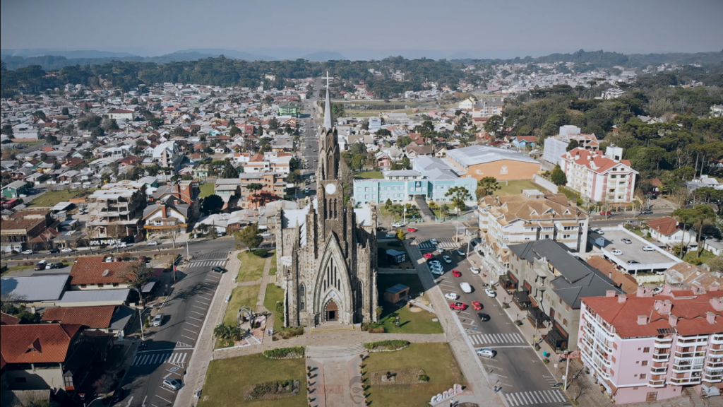 A cidade de clima europeu que é um dos destinos mais buscados do Brasil