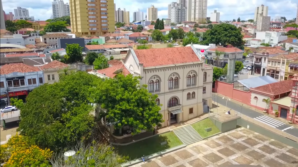 A cidade paulista que lidera o país em educação e inovação científica