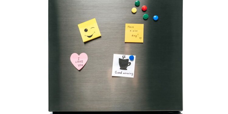 Geladeira - Créditos: depositphotos.com / IgorVetushko