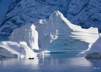 Cientistas atordoados com fenômeno misterioso sob a camada de gelo da Groenlândia