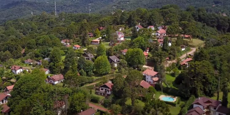 Cinco atividades imperdíveis nessa cidade para quem busca paz nas montanhas