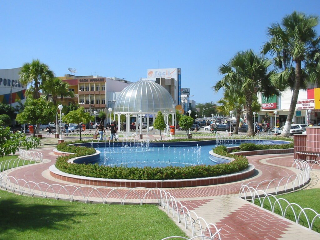 Verão nordestino existe e essa cidade prova isso com céu limpo e calor intenso