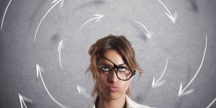 Tontura / Créditos: depositphotos.com / alphaspirit