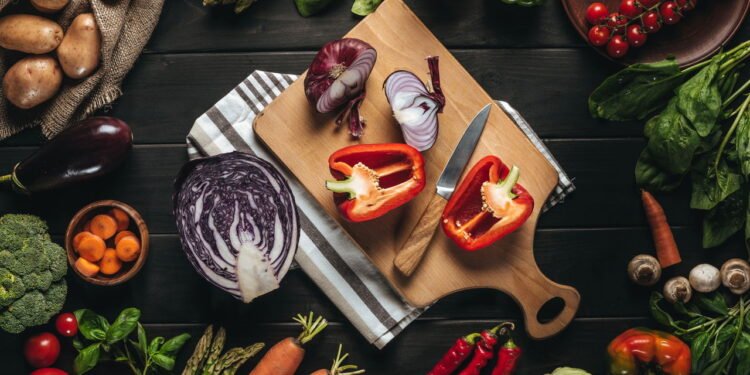 7 alimentos que envelhecem silenciosamente a pele