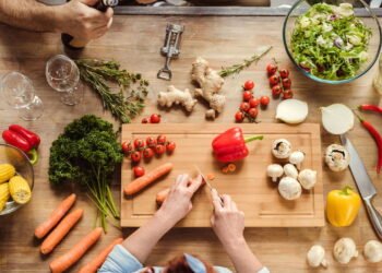 5 alimentos anti-inflamatórios que mulheres com mais de 50 anos devem comer, segundo nutricionistas