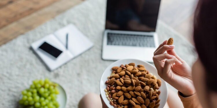 A noz no 1 para ajudar a reduzir a gordura visceral, segundo nutricionistas