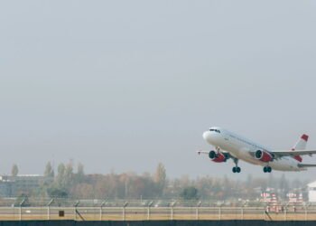 Um estudo encontrou as partes mais sujas do avião, as respostas são nojentas