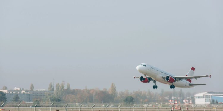 Um estudo encontrou as partes mais sujas do avião, as respostas são nojentas