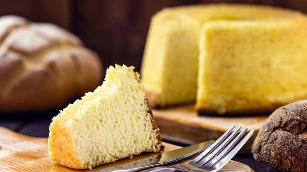 Bolo de maisena deixa qualquer massa mais fofa e leve em apenas 45 minutos