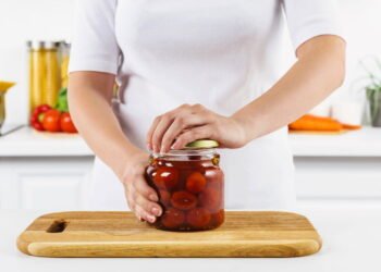 Como identificar quando uma conserva feita em casa pode causar problemas