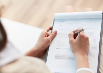 Sinais de EM podem aparecer 15 anos antes do diagnóstico, diz estudo