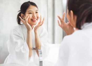 Skincare coreano revela o segredo para uma pele luminosa e saudável